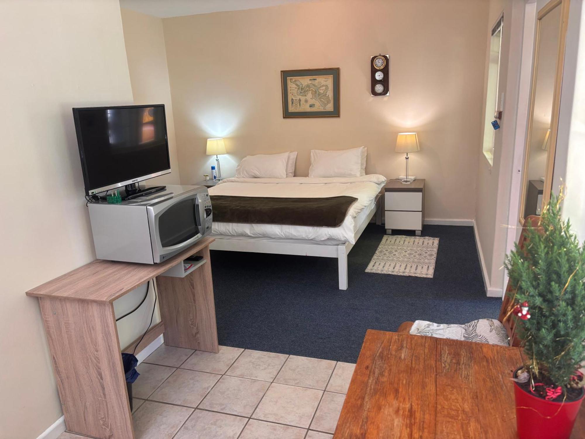 Highlands Self Catering Apartment เคปทาวน์ ภายนอก รูปภาพ